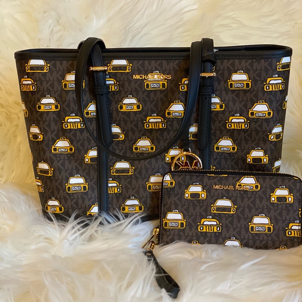 ❌Not available ❌Michael Kors New York City (Just tote)
